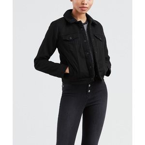 NWOT Levi’s Sherpa Lined Denim Jacket